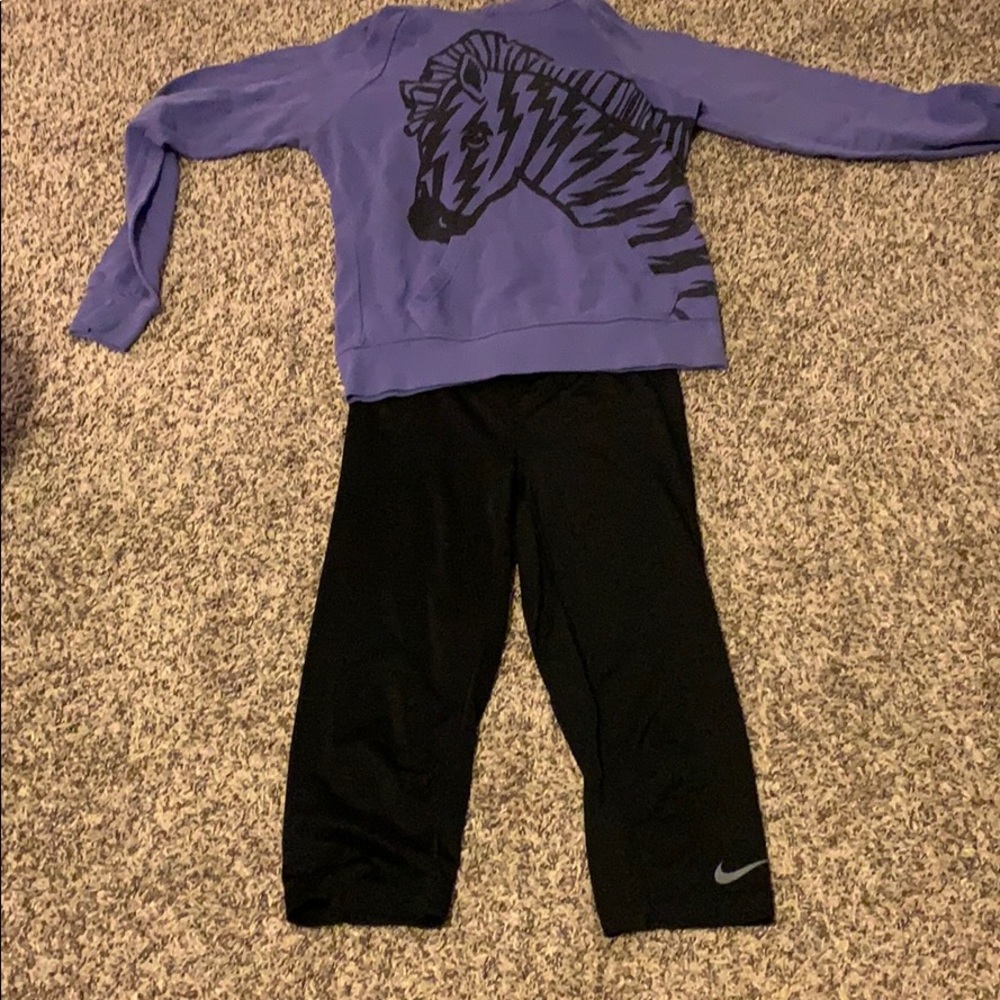 Nike Workout Capris - Picture 2 of 4